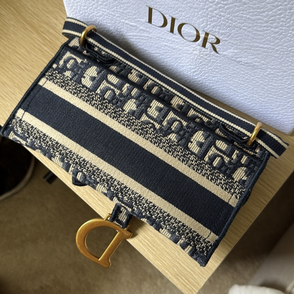 Christian Dior Navy and Cream Clutch - Picture 3 of 13